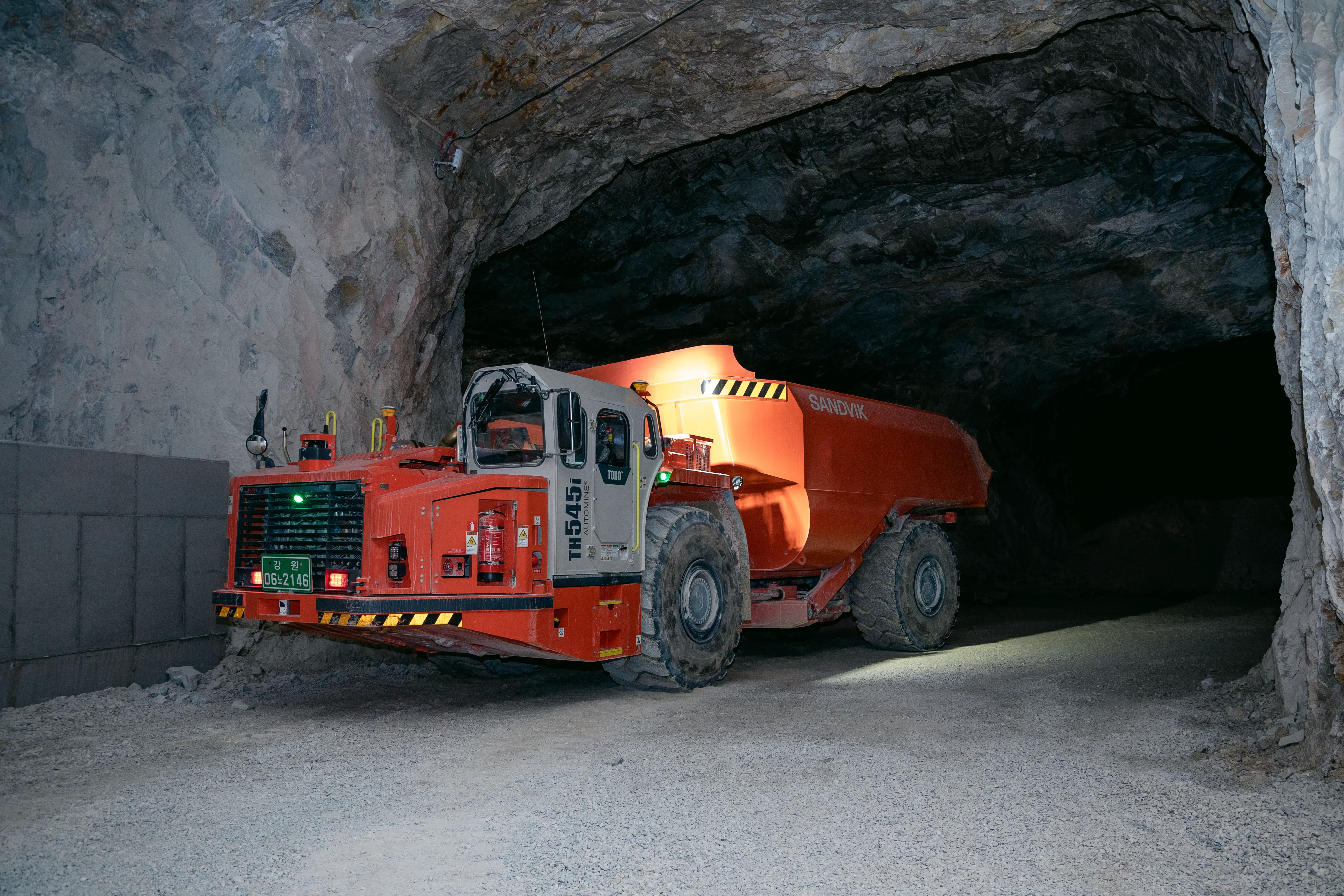 Toro® TH545i | Sandvik