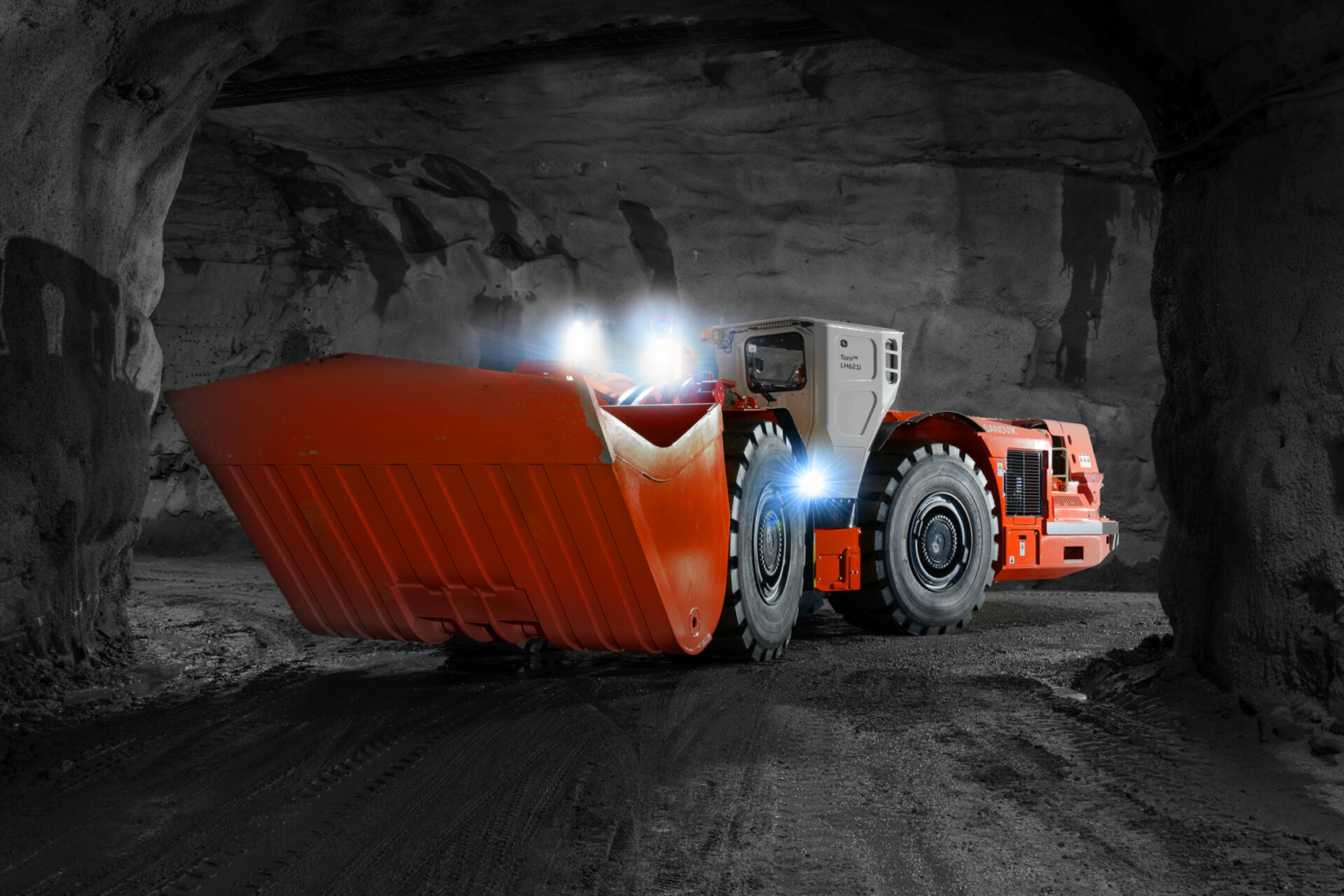 Toro&trade; LH621i | Sandvik Rental And Used Equipment
