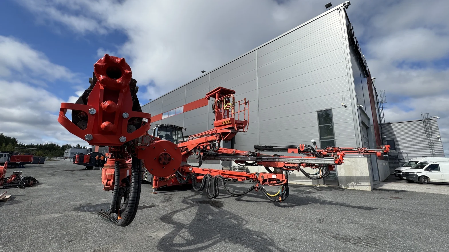 Sandvik Pantera DP1600i top hammer drill rig for open-pit mining and quarries. Advanced automation for reliable performance.