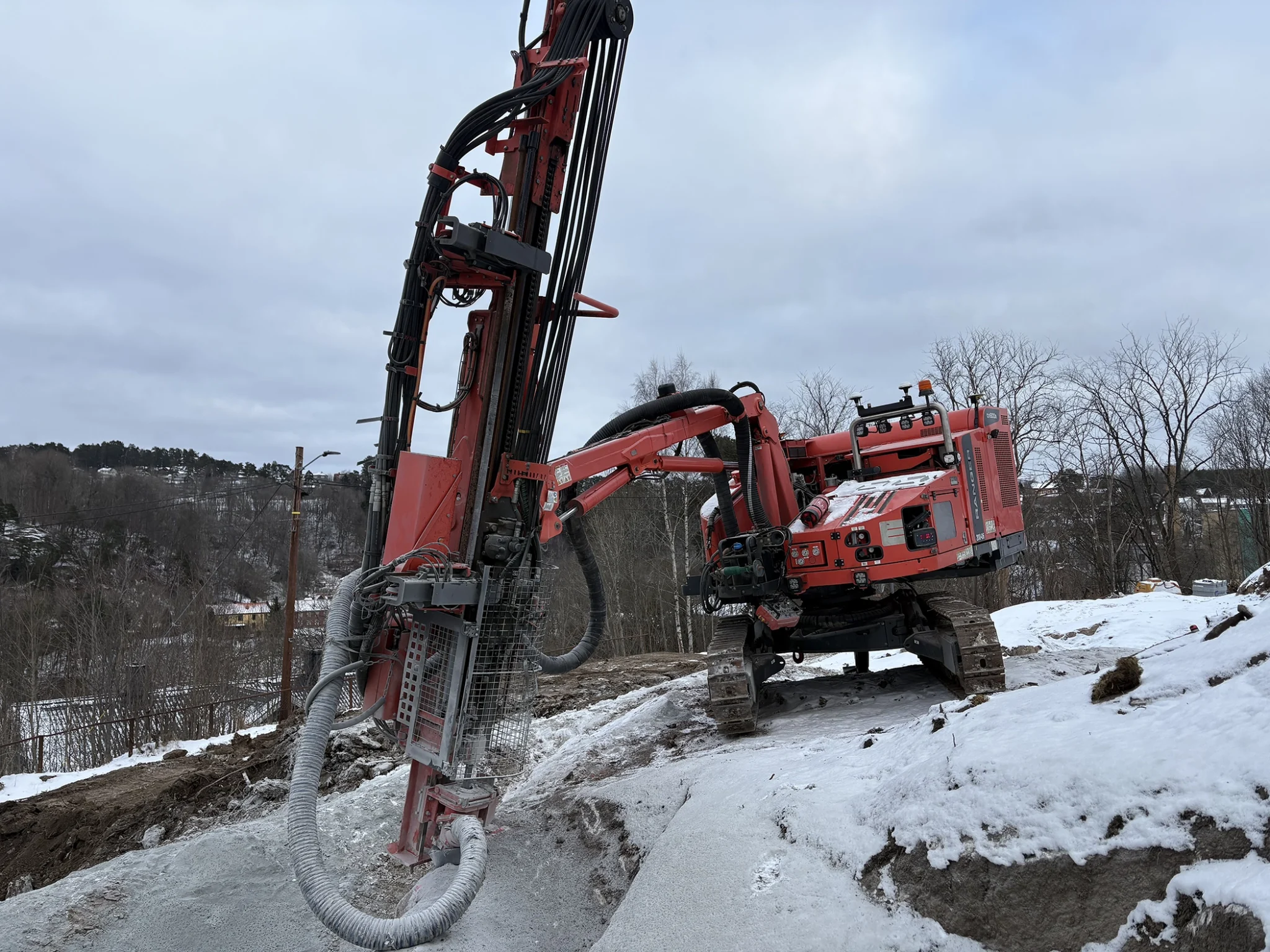 Sandvik Ranger DX600R surface top hammer drill rig for quarry and construction drilling