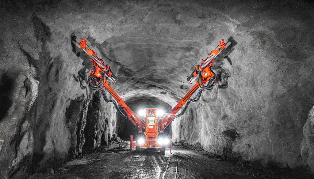 Precise positioning and high-performance drilling with the Sandvik DT923i